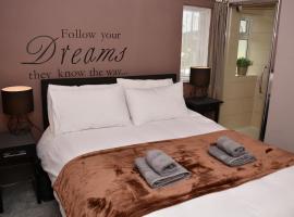 1FG Dreams Unlimited Serviced Accommodation- Staines - Heathrow, casa o chalet en Stanwell