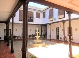 4 bedrooms house with furnished terrace at Almagro、アルマグロのホテル