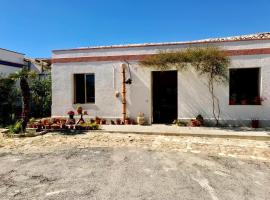 2 bedrooms house with enclosed garden and wifi at Tangi, hotel em Ballata