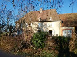 Maison de 4 chambres avec jardin clos a Vauban, Hotel mit Parkplatz in Vauban