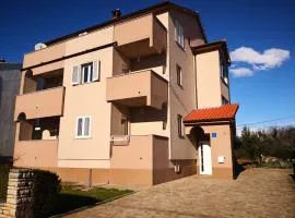 Apartments Roncevic