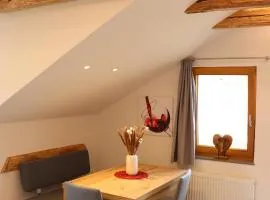 Wohnung #6 mit Balkon in ruhiger aber zentrale Lage - Stadtbus vor der Tür!