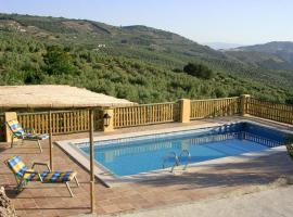 2 bedrooms house with private pool enclosed garden and wifi at Montefrio, hytte i Montefrío
