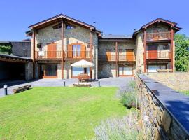 4 bedrooms house with enclosed garden and wifi at Bellver de Cerdanya, cabaña o casa de campo en Bellver de Cerdanya