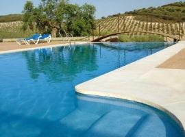 2 bedrooms house with shared pool and furnished terrace at Estepa, hôtel avec parking à Lora de Estepa