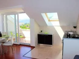 One bedroom apartement at Dubrovnik 600 m away from the beach with sea view furnished balcony and wifi