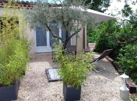 Au pays de la lavande..., hotel in Valensole