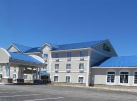 Holiday Inn Express Hotel & Suites Cadillac by IHG, hotel v destinaci Cadillac