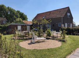 Camping 7Huizen aan Zee, hotel na plaži u gradu Sharendajke