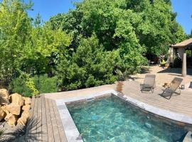 Villa avec piscine et jacuzzi, khách sạn ở Aix-en-Provence