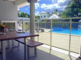 Appartement spacieux avec jardin et piscine à Lamentin, 97 m²