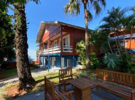 Oasis Hotel, pet-friendly hotel in Palmitos