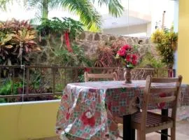 Charming Apartment in Pereybere with Shared Pool, 75 m²