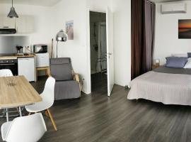 Cosy Lodge Studio confortable et spacieux avec jardin, апартаменты/квартира в городе Вильнев-ле-Магелон