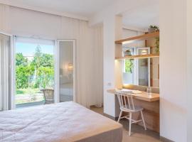Christa Luxury Apartments, hotel berdekatan Pantai Kavos, Kavos