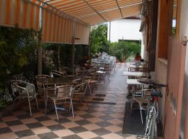 Hotel Ristorante Sayonara Srl, hotel v destinaci Isernia