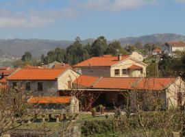 Casa Rural A Bouciña, hotel in Hio