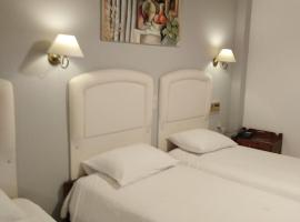 Kouros Hotel, hotell i Delfoi