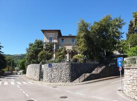 Villa Jure - Apartment Mirjana, hotel near Lovran Lungomare Promenade, Lovran