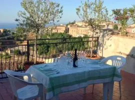 2 bedrooms house with sea view and furnished terrace at Rossano 3 km away from the beach