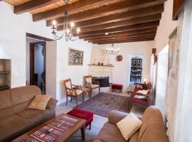 DROUSHIA CORNER HOUSE, self-catering accommodation in Drousha