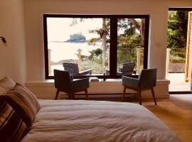 378 Marine Drive, hotel cerca de Wickaninnish Beach, Ucluelet