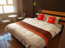 JUN Hotels Yining Junken Road Nongsi Division Bus Terminal, hotel in Yining