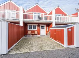 6 person holiday home in Blåvand, hotel em Blåvand