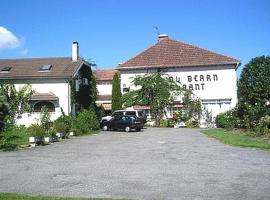 Logis Hotel Du Bearn, hotel v destinaci Soumoulou