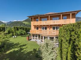 Residence-Garni Haus Tschenett, hotell i Prato allo Stelvio