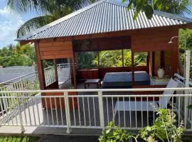 Appartement moderne à Sainte-Anne avec jacuzzi - 48 m².