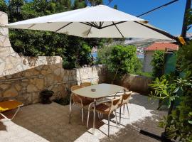 Modern apartment with sea view in Pag, 40 sqm, hotel in Pag