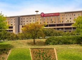 City Lodge Hotel at OR Tambo International Airport, hotel v destinácii Kempton Park