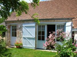 Maison de 2 chambres avec jardin amenage et wifi a Mardie, semesterhus i Mardié