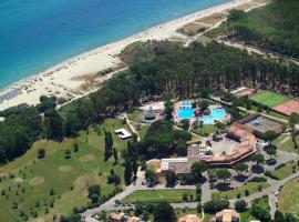 Villaggio Santandrea Resort, resort en SantʼAndrea Apostolo dello Ionio