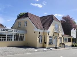 Skovdal Kro, bed and breakfast en Jelling