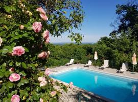 la gazouillerie - pleine nature, pet-friendly hotel in Lauresses