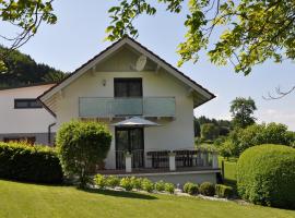 Das Ferienhaus, hotelli Attersee am Atterseessa