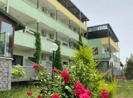 GÜNEŞ YÖNÜ OMAY OTEL, hotel em Geyikli