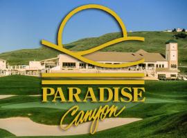 Paradise Canyon Golf Resort - Luxury Condo U401, appartement in Lethbridge
