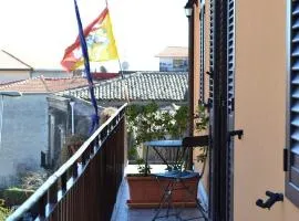 One bedroom apartement with furnished balcony and wifi at Nicolosi