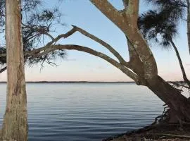 Waterfront Jervis Bay Escape Cooinda