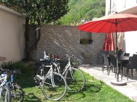 Suites And Chalets Laghi & Monti, hotel with parking in Ornavasso