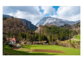 Turistična kmetija Stoglej, farm stay in Luče