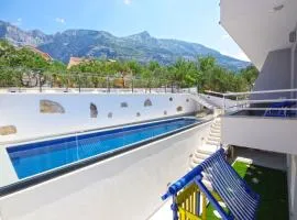 Apartments Makarska