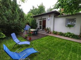Family Cottage, holiday rental in Gárdony