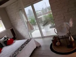 Maison charmante au Moule avec jacuzzi