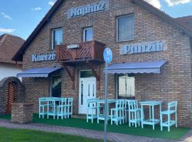Napház Panzió, B&B in Tiszafüred