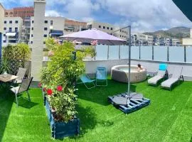 Ático 90m de terraza, jacuzzi privado y cargador de coche eléctrico en Cabria, Almuñecar