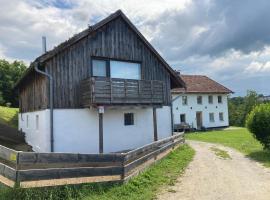 Bauernhaus Pledlberg, cheap hotel in Winzer